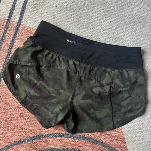 Lululemon Speed Up Shorts Camo Women's Athletic Shorts - Picture 5 of 8